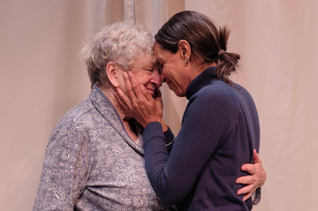 Es & Flo (Old Fitz) ★★★